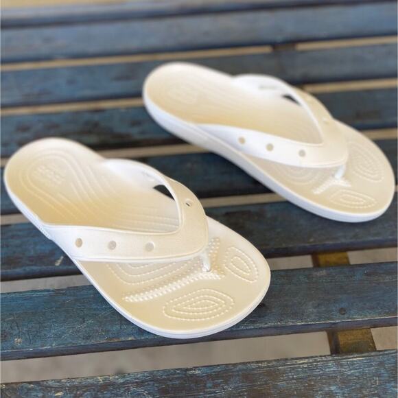 CROCS Other - Crocs Classic Flip Sandals Men’s 10 Women’s 12 White Comfort Lightweight Slides